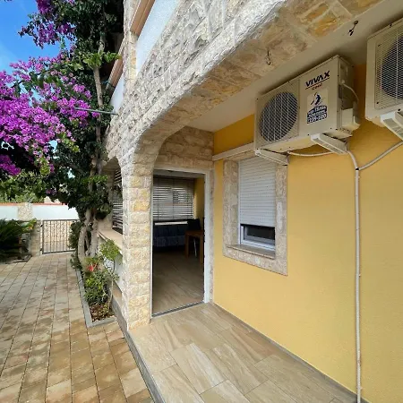 Apartements Delfin Vir Exterior photo
