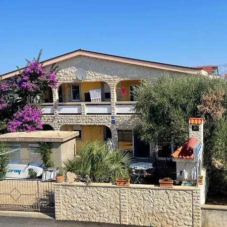 Apartements Delfin Vir Exterior photo