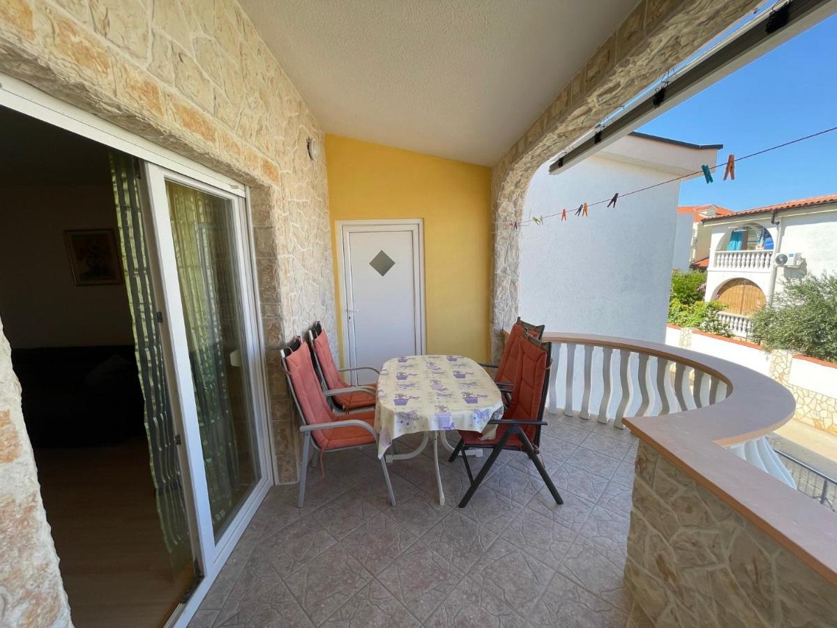 Apartements Delfin Apartment Vir